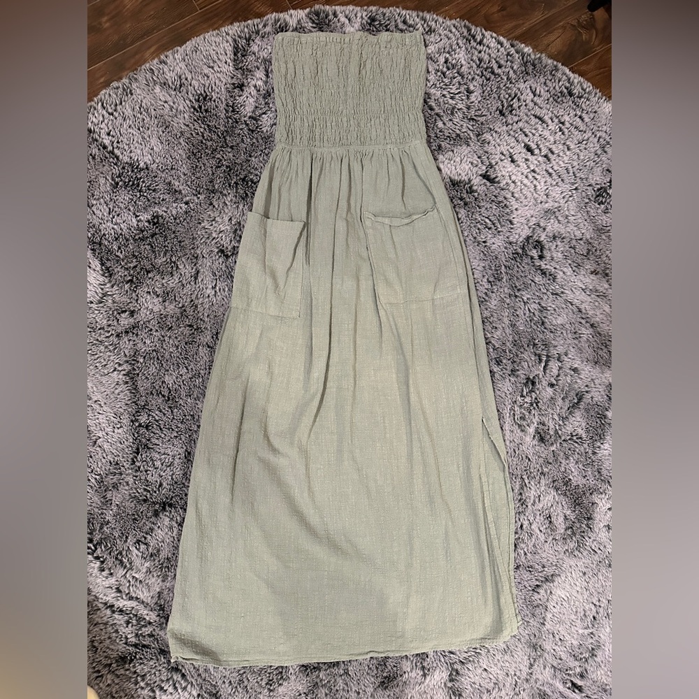 Green Maxi Dress with Pockets and side slit